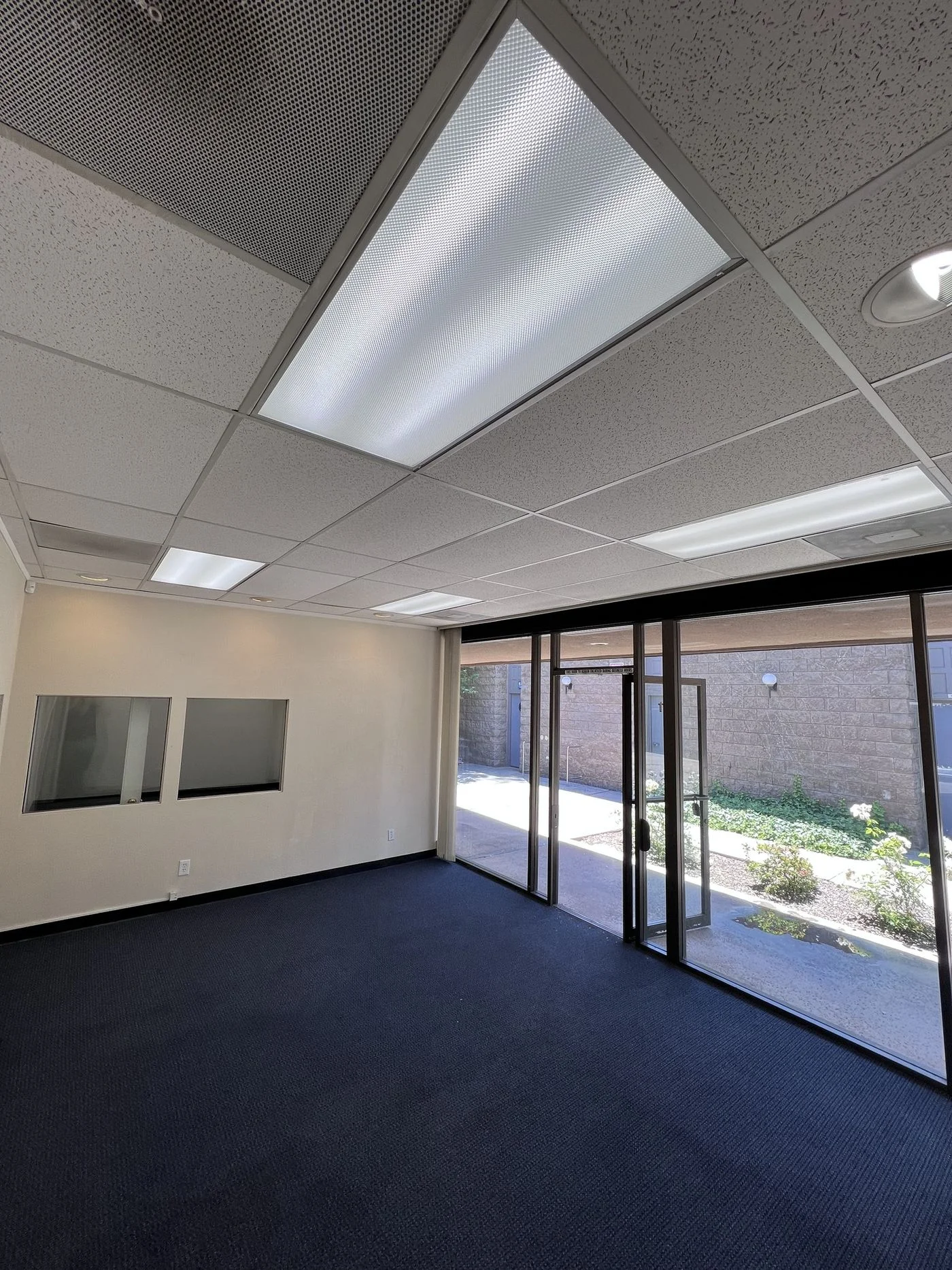 Photo 1 of 2350 W Shaw Ave, Fresno, CA 93711