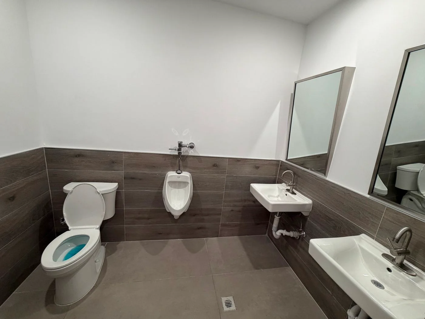 Photo 3 of 5170 N Federal Hwy, Fort Lauderdale, FL 33308