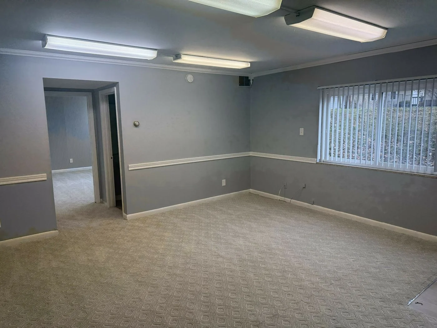 Photo 3 of 1234 W Main St, Newark, OH 43055