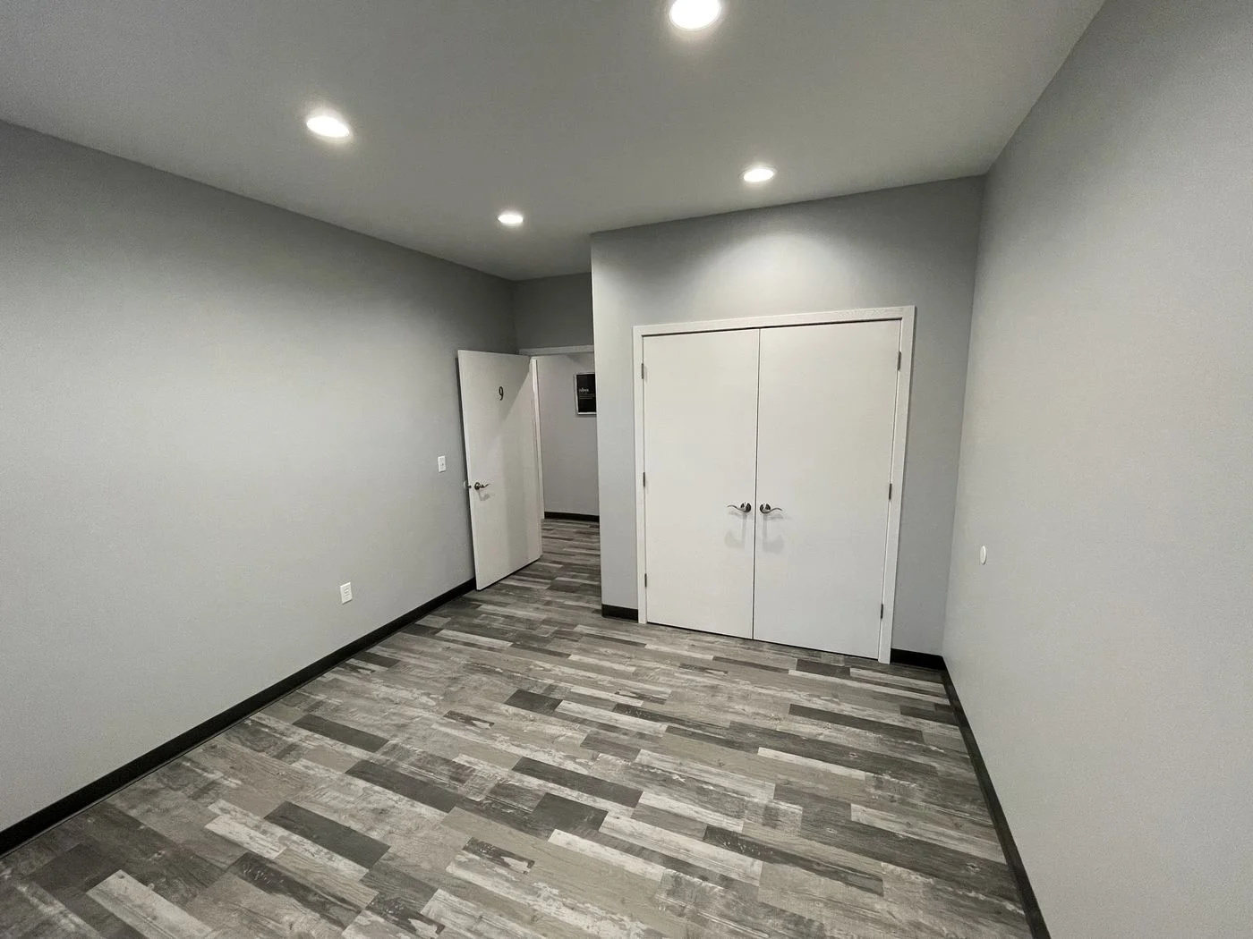 Photo 3 of 1925 Lovett Ave, Bismarck, ND 58504