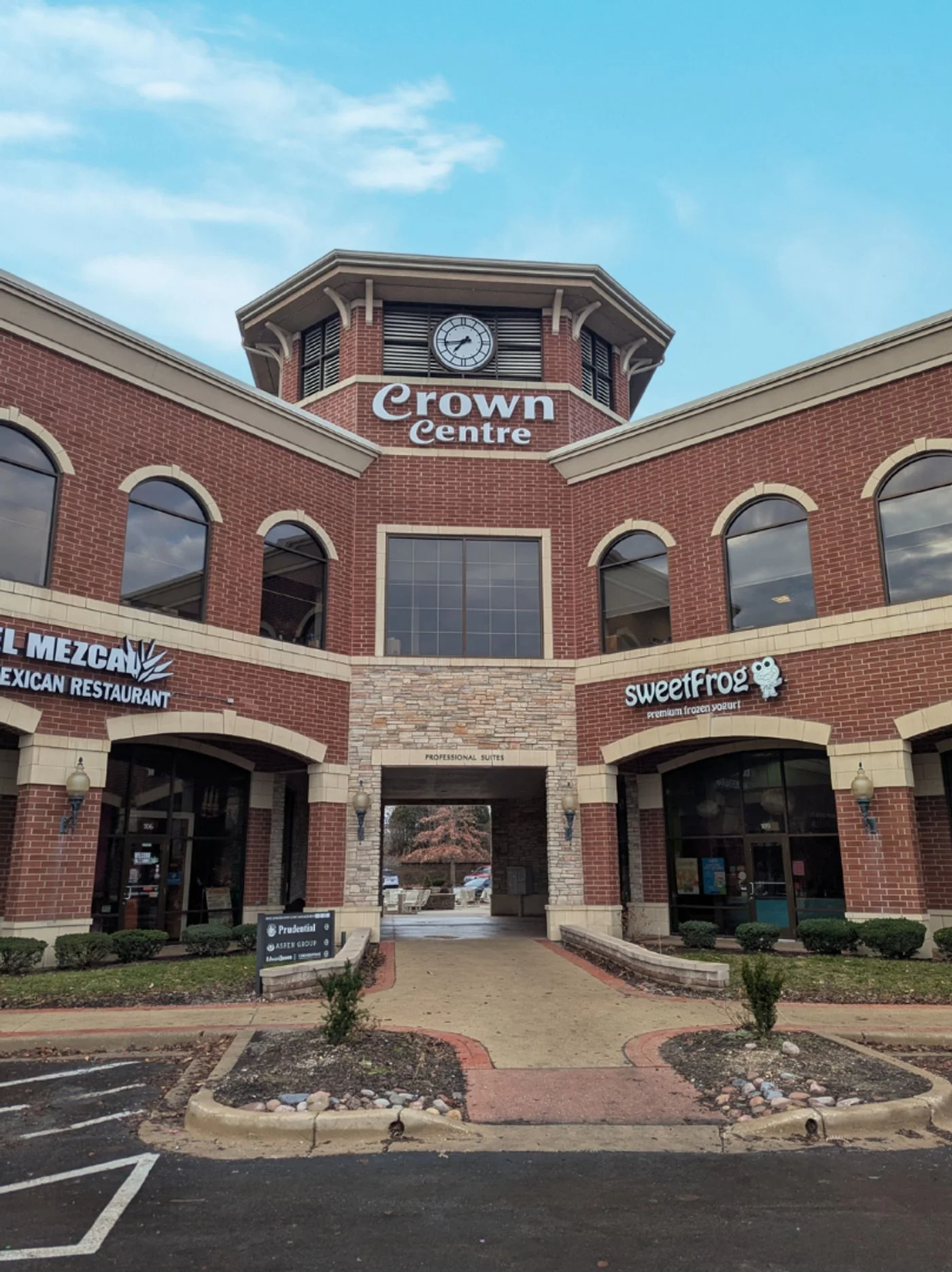 Photo 2 of 9645 Lincolnway Lane, Frankfort, IL 60423