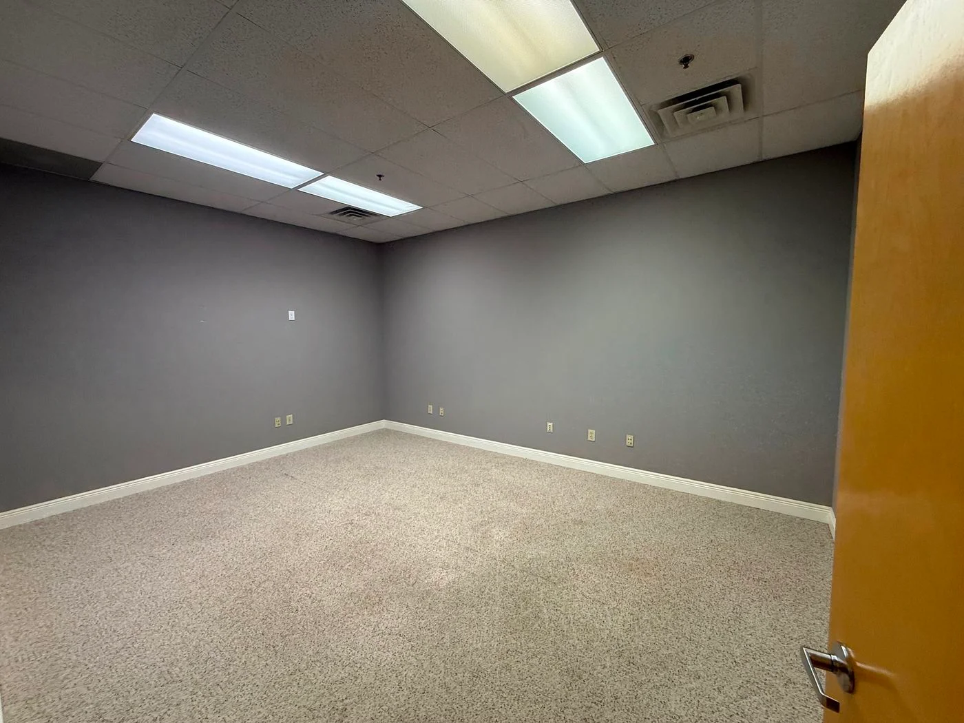 Photo 3 of 298 Commerce Park Drive, Ridgeland, MS 39157