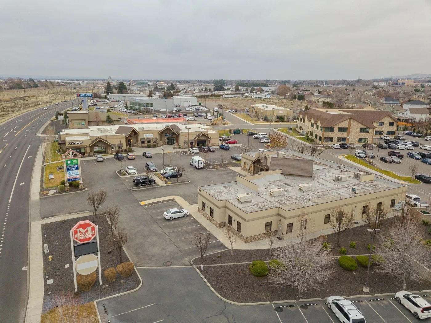 Photo 2 of 8511 W Clearwater Ave, Kennewick, WA 99336