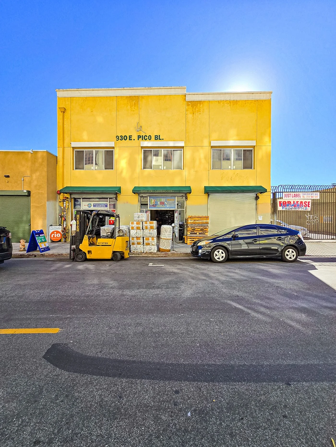 Photo 1 of 930 E Pico Blvd, Los Angeles, CA 90021