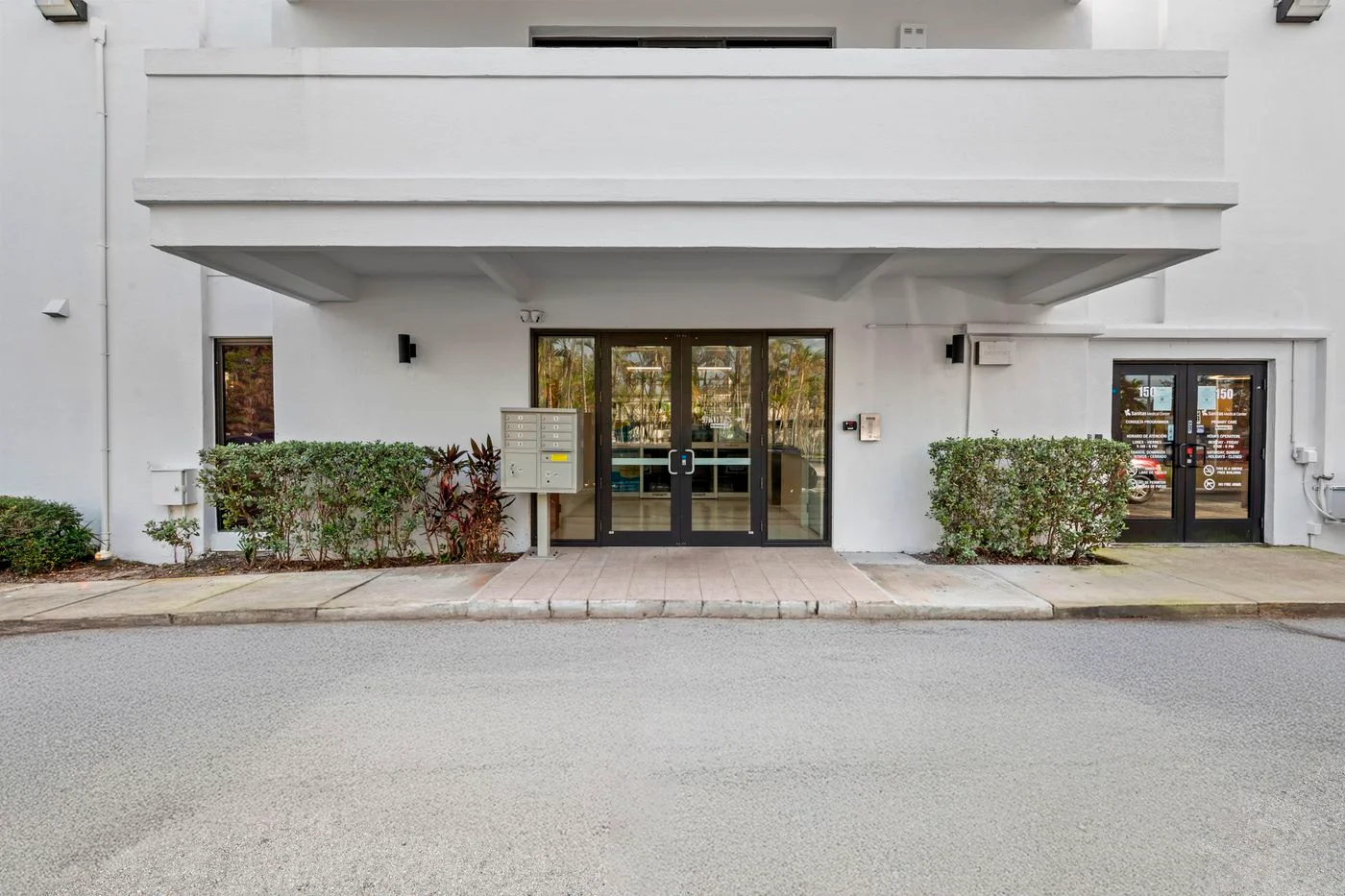 Photo 3 of 2150 S Andrews Ave, Fort Lauderdale, FL 33316