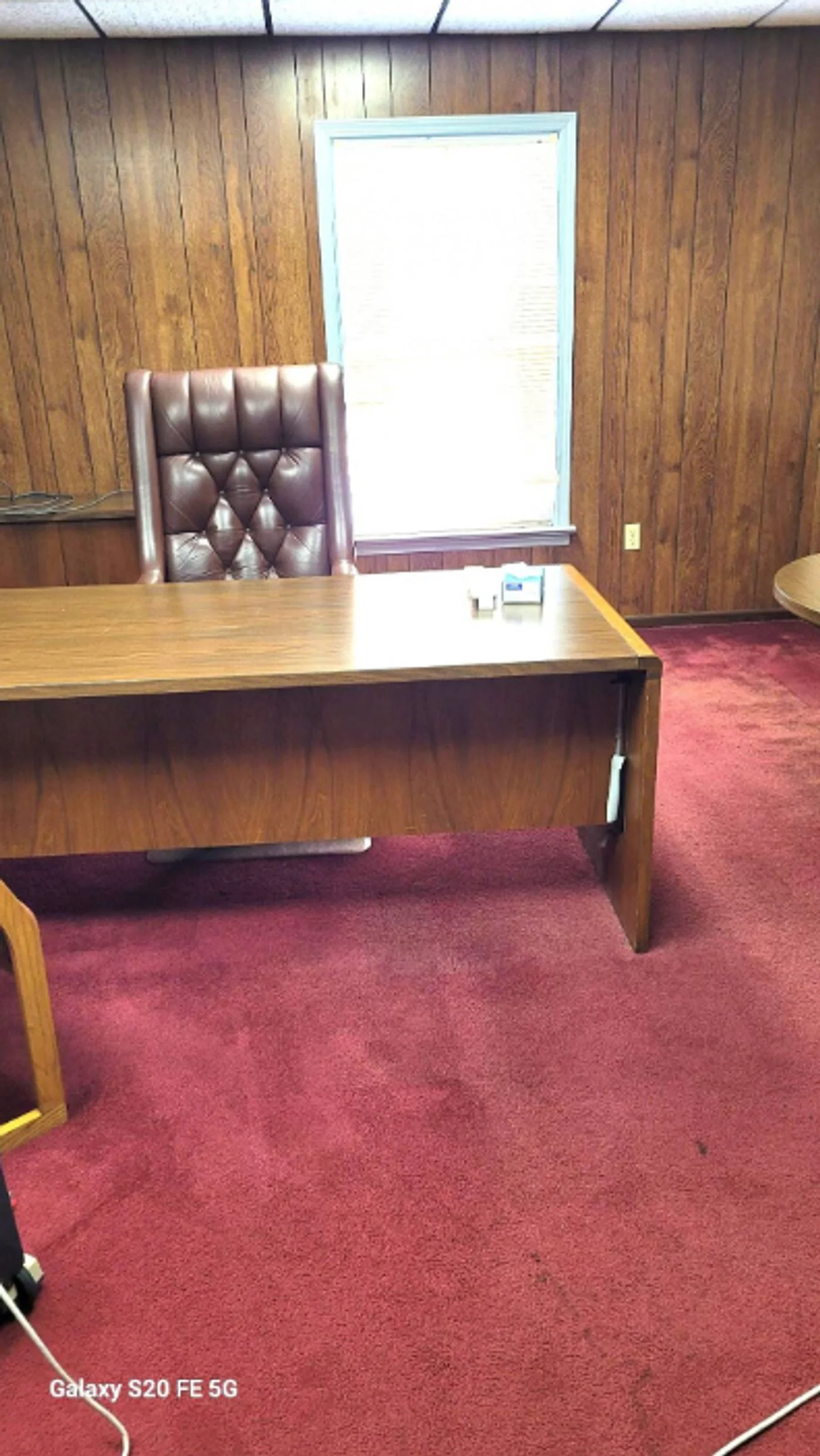 Photo 2 of 1404 Browns Ln, Louisville, KY 40207