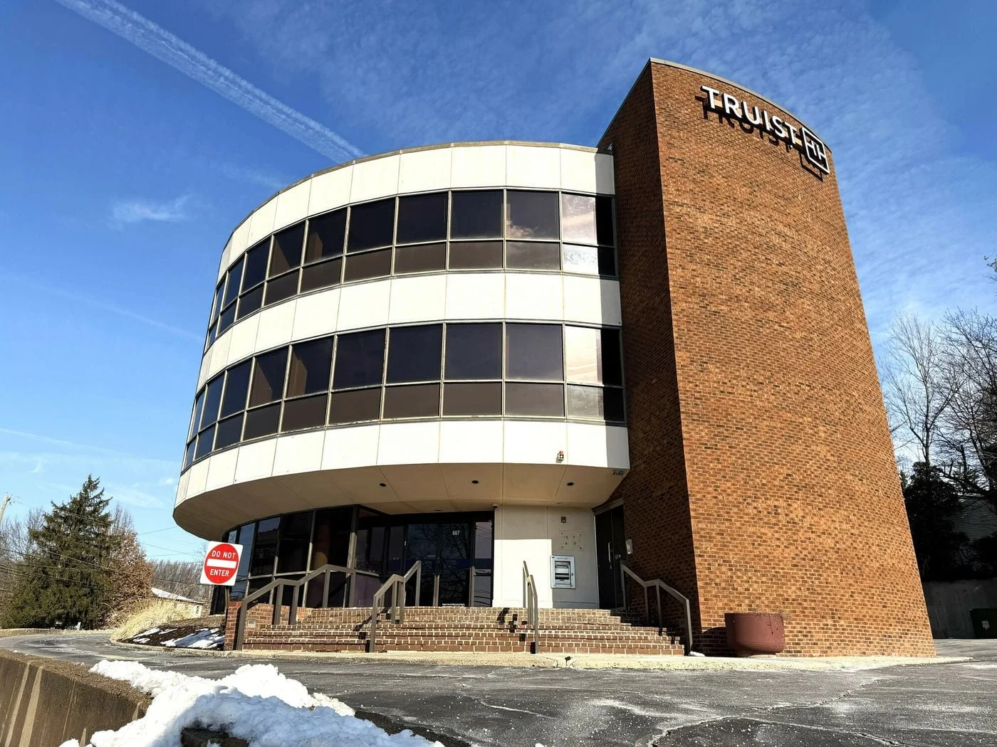 Photo 3 of 667 Welsh Road, Huntington Valley, PA 19006