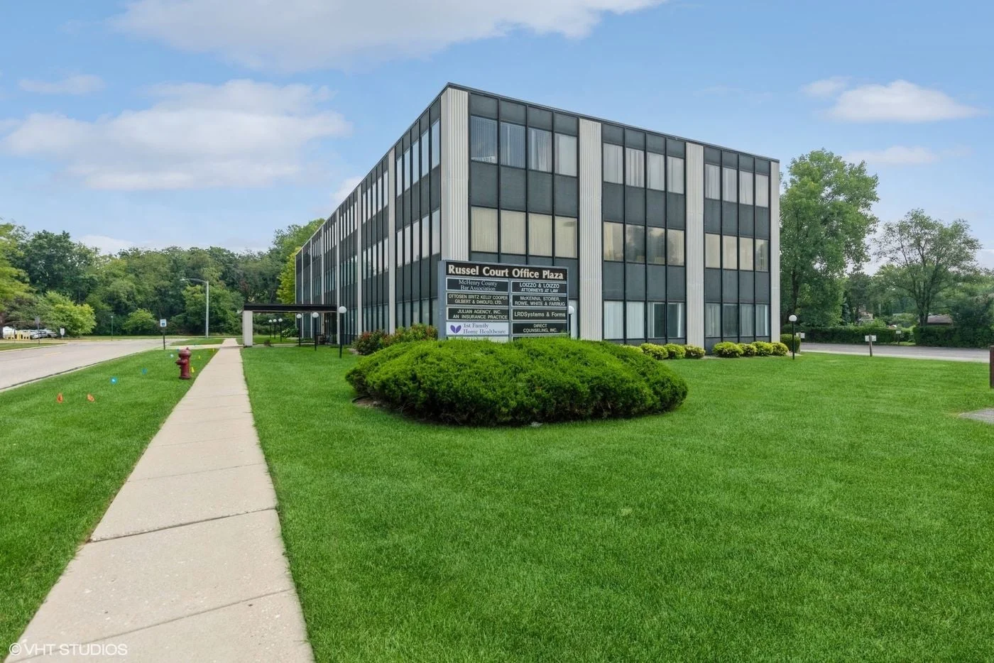 Photo 1 of 600 Russel Ct, Woodstock, IL 60098