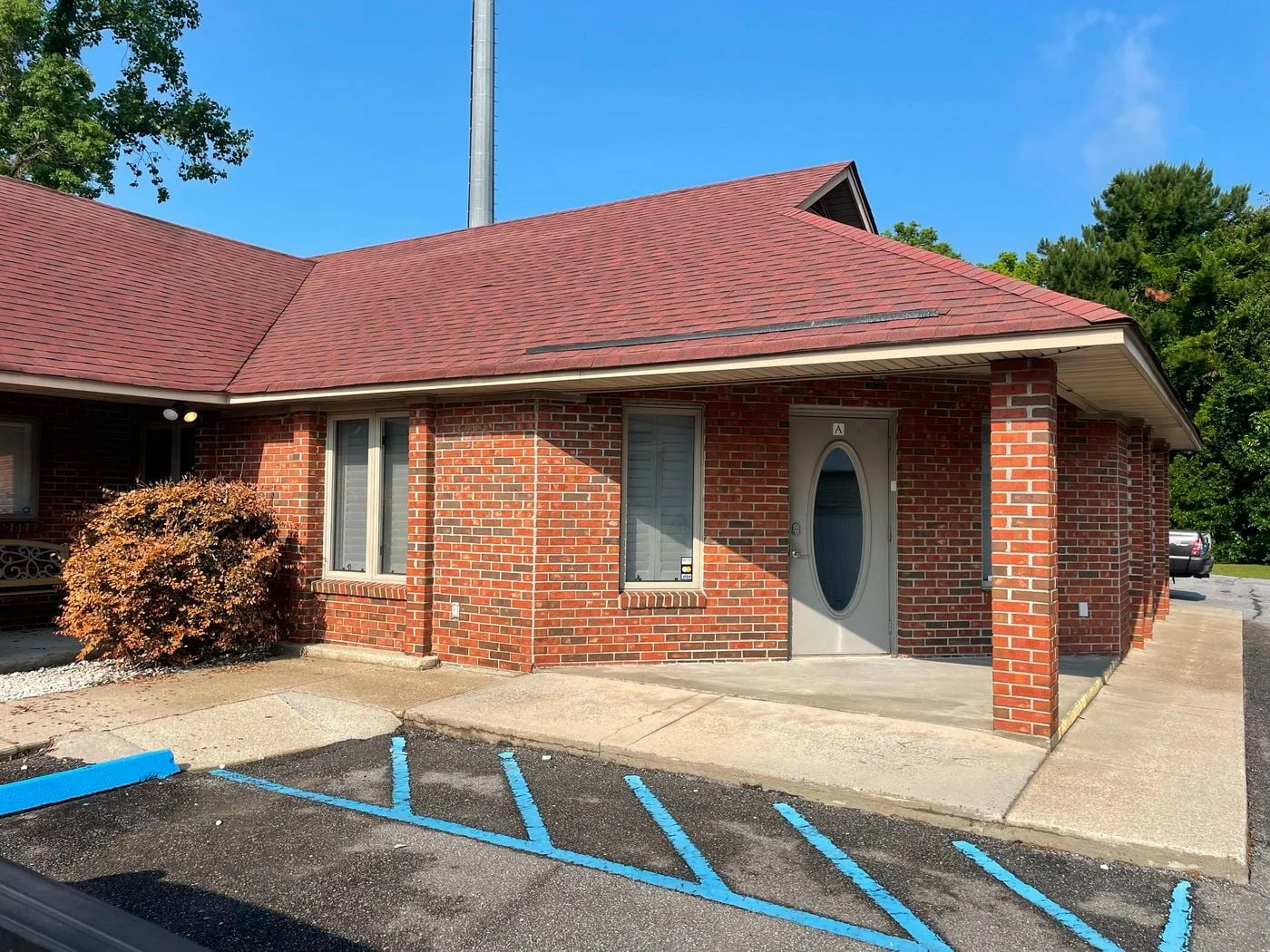 Photo 1 of 3844 Leeds Ave, North Charleston, SC 29405