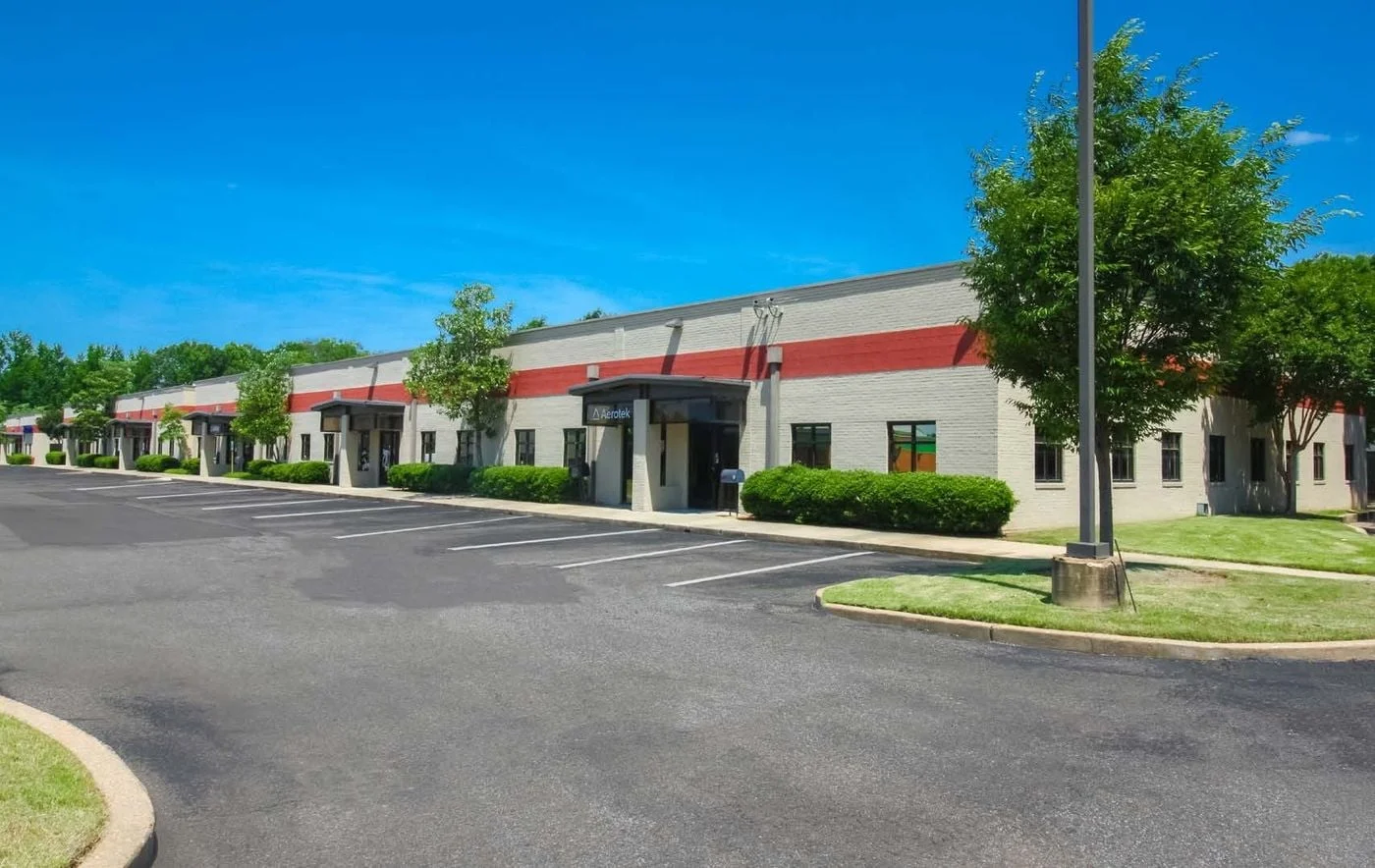 Photo 1 of 2715 Kirby Rd, Memphis, TN 38119