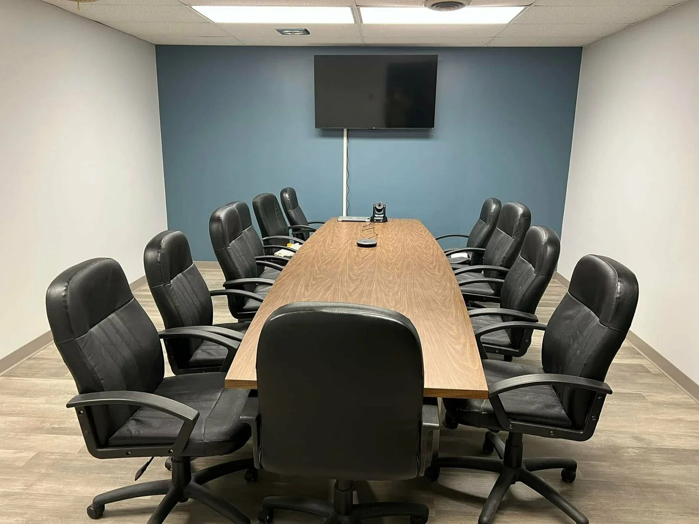 Photo 3 of 2111 W Lincoln Hwy, Merrillville, IN 46410