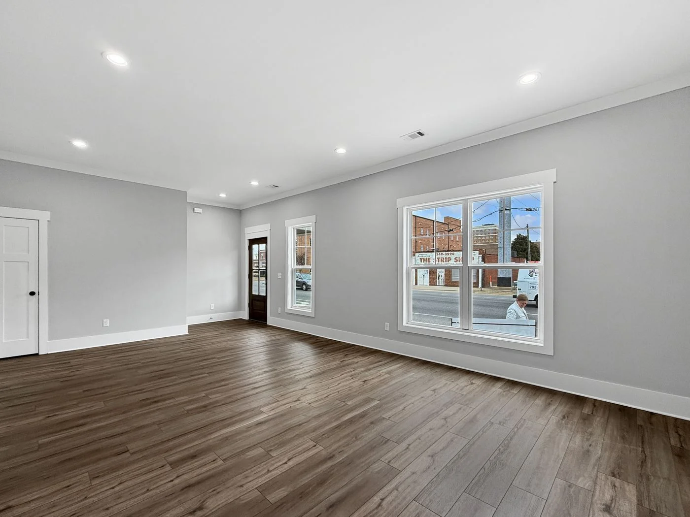 Photo 3 of 514 Lurleen B Wallace Blvd S, Tuscaloosa, AL 35401