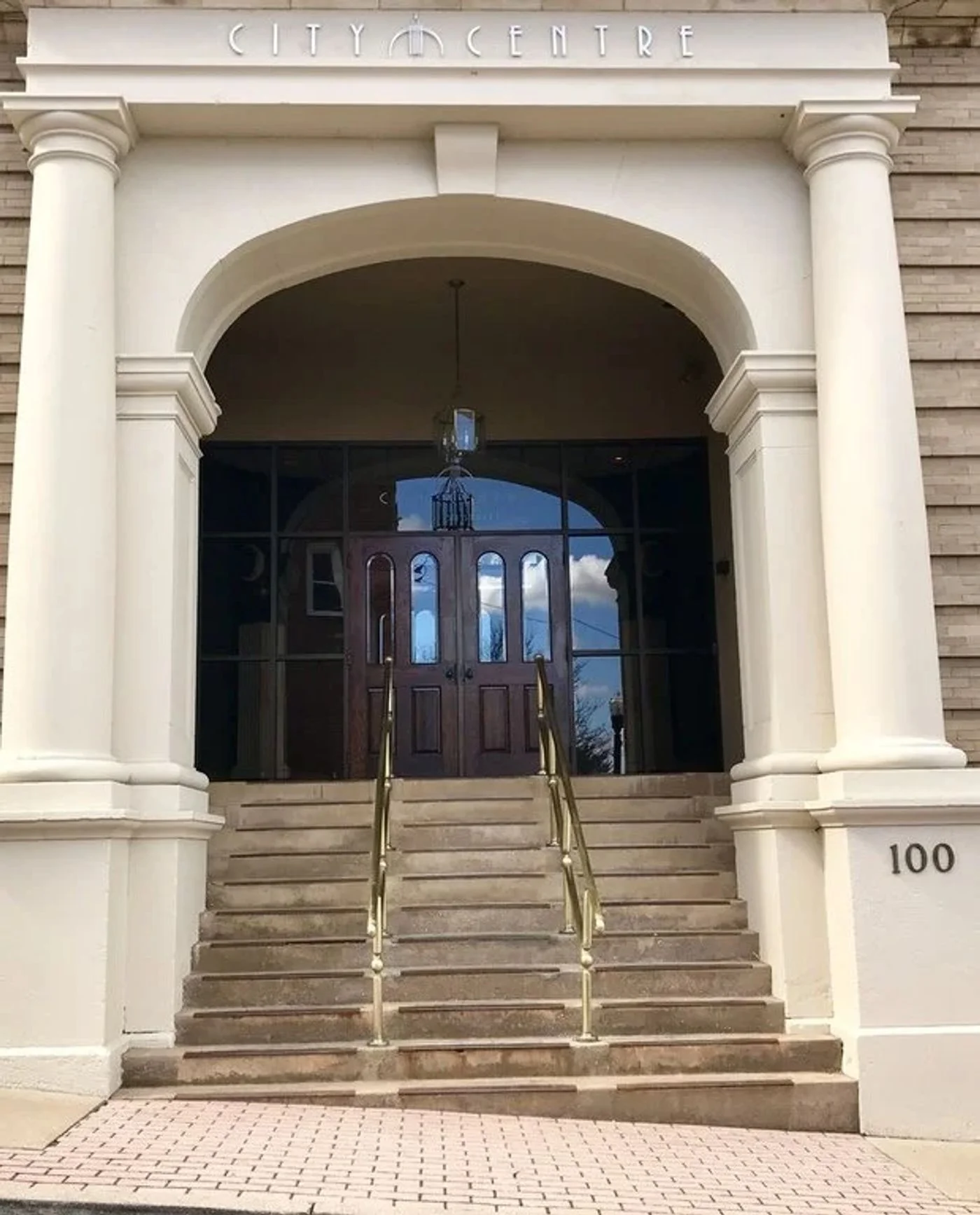 Photo 3 of 100 5th St, Bristol, TN 37620