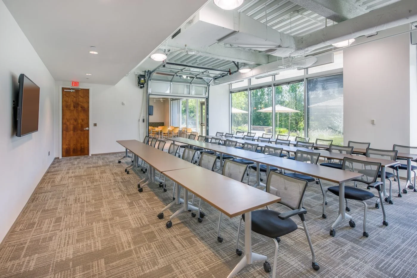 Photo 3 of 3730 Glenlake Dr, Charlotte, NC 28208