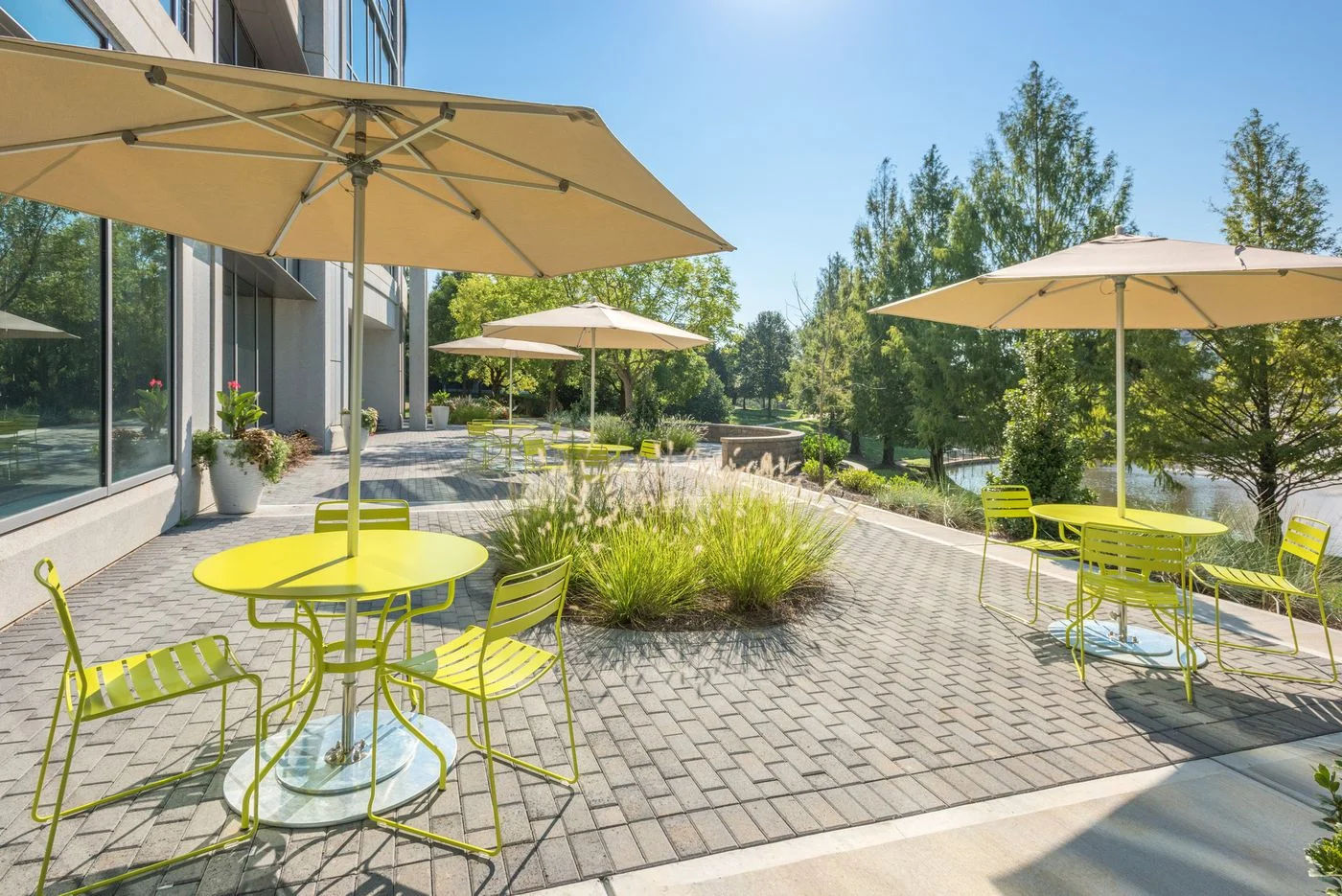 Photo 3 of 3735 Glen Lake Dr, Charlotte, NC 28208