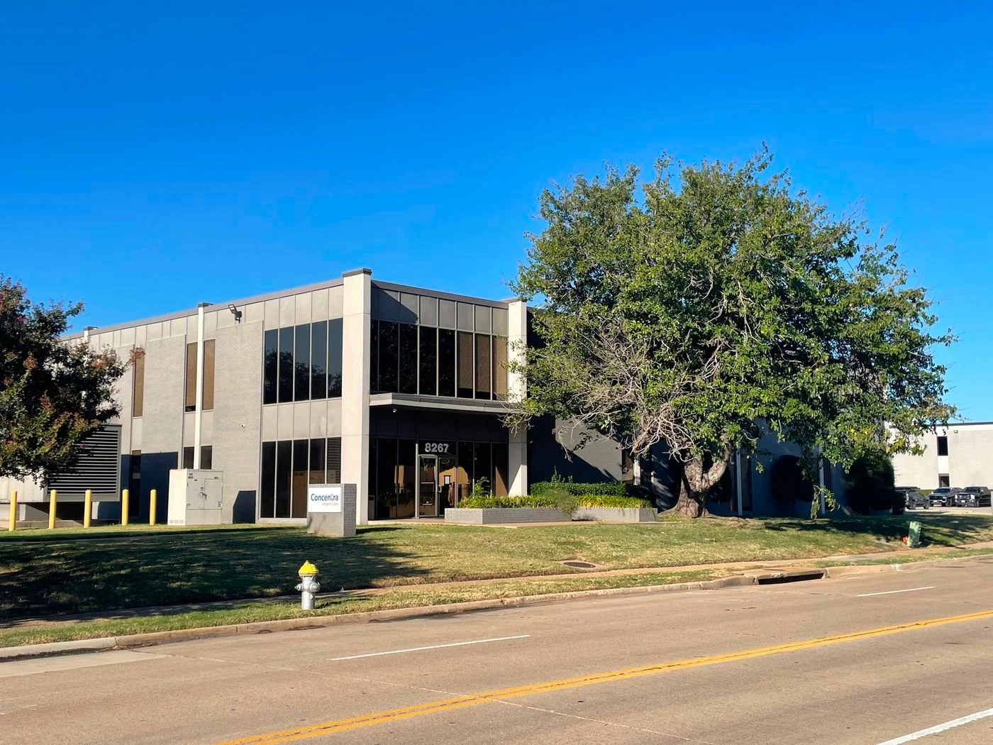 Photo 1 of 8267 Elmbrook Dr, Dallas, TX 75247