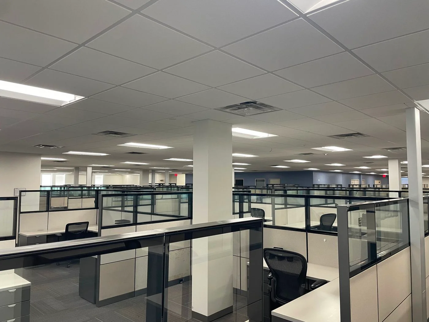 Photo 3 of 8267 Elmbrook Dr, Dallas, TX 75247