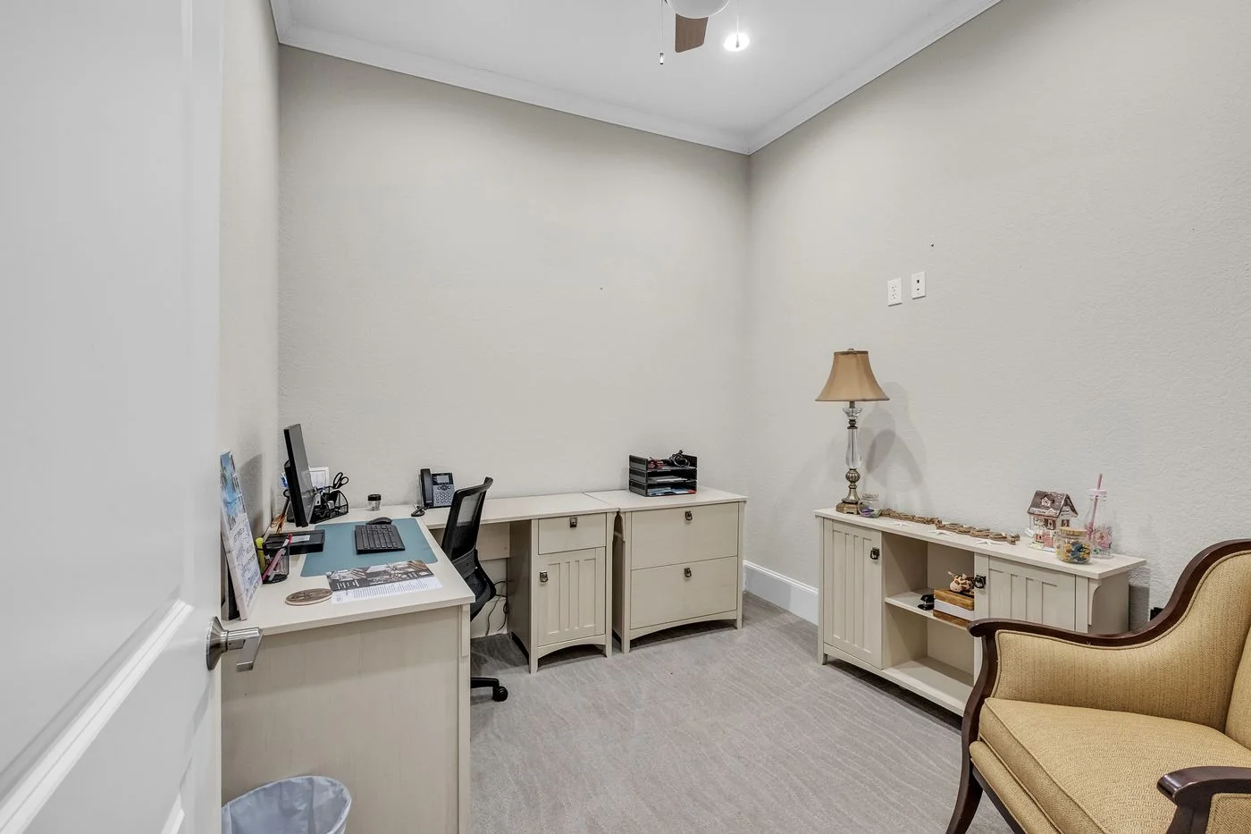 Photo 3 of 12246 Queenston Boulevard Unit H, Houston, TX 77095