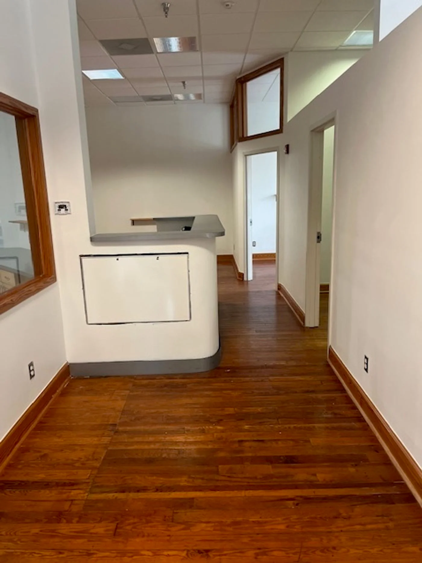 Photo 2 of 290 Doctor Martin Luther King Junior Street North, St. Petersburg, FL 33705