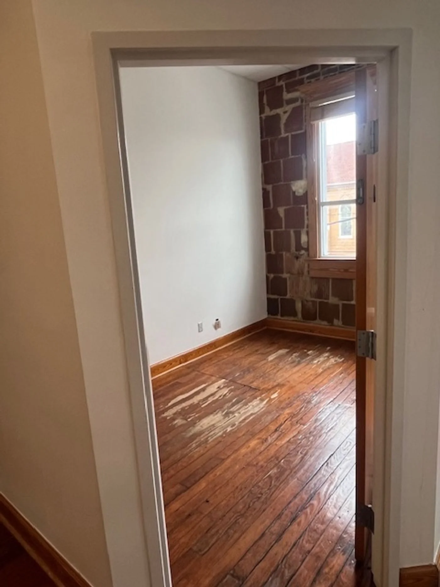 Photo 3 of 290 Doctor Martin Luther King Junior Street North, St. Petersburg, FL 33705