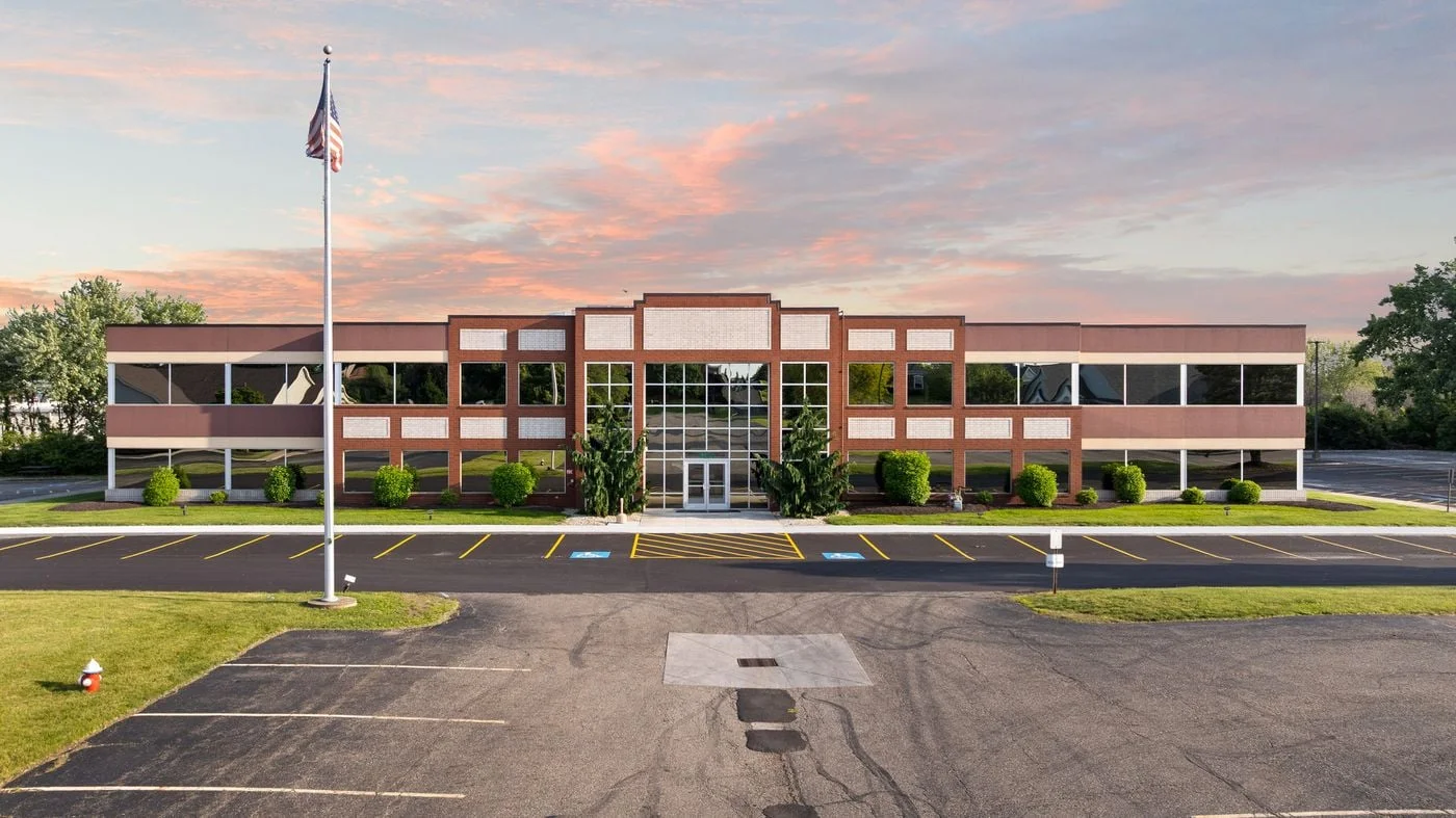 Photo 1 of 4100 Holiday St NW, Canton, OH 44718