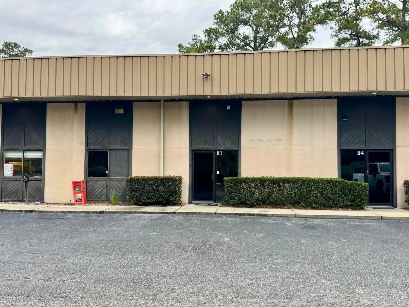 Photo 3 of 386 Spanish Wells Rd, Unit B-3, Hilton Head Island, SC 29926