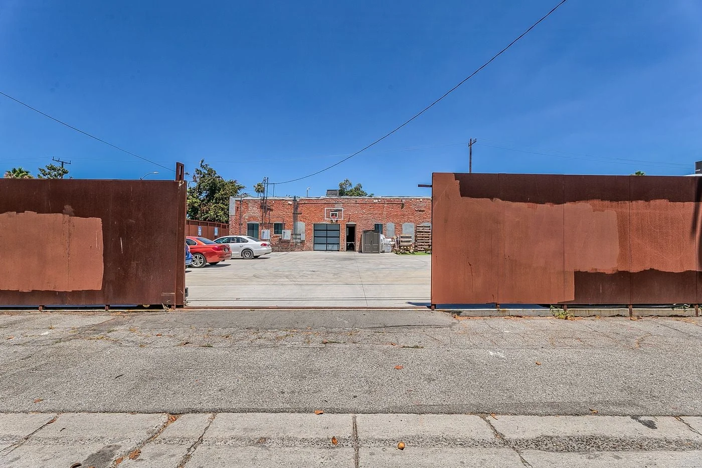 Photo 3 of 4126 W Jefferson Blvd, Los Angeles, CA 90016