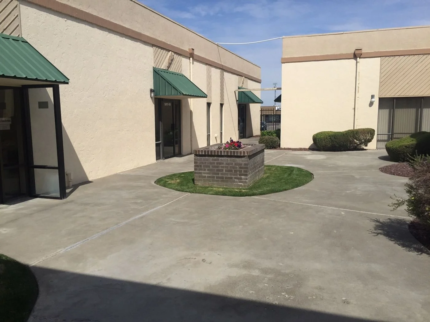 Photo 3 of 320 N Johnson, Kennewick, WA 99336