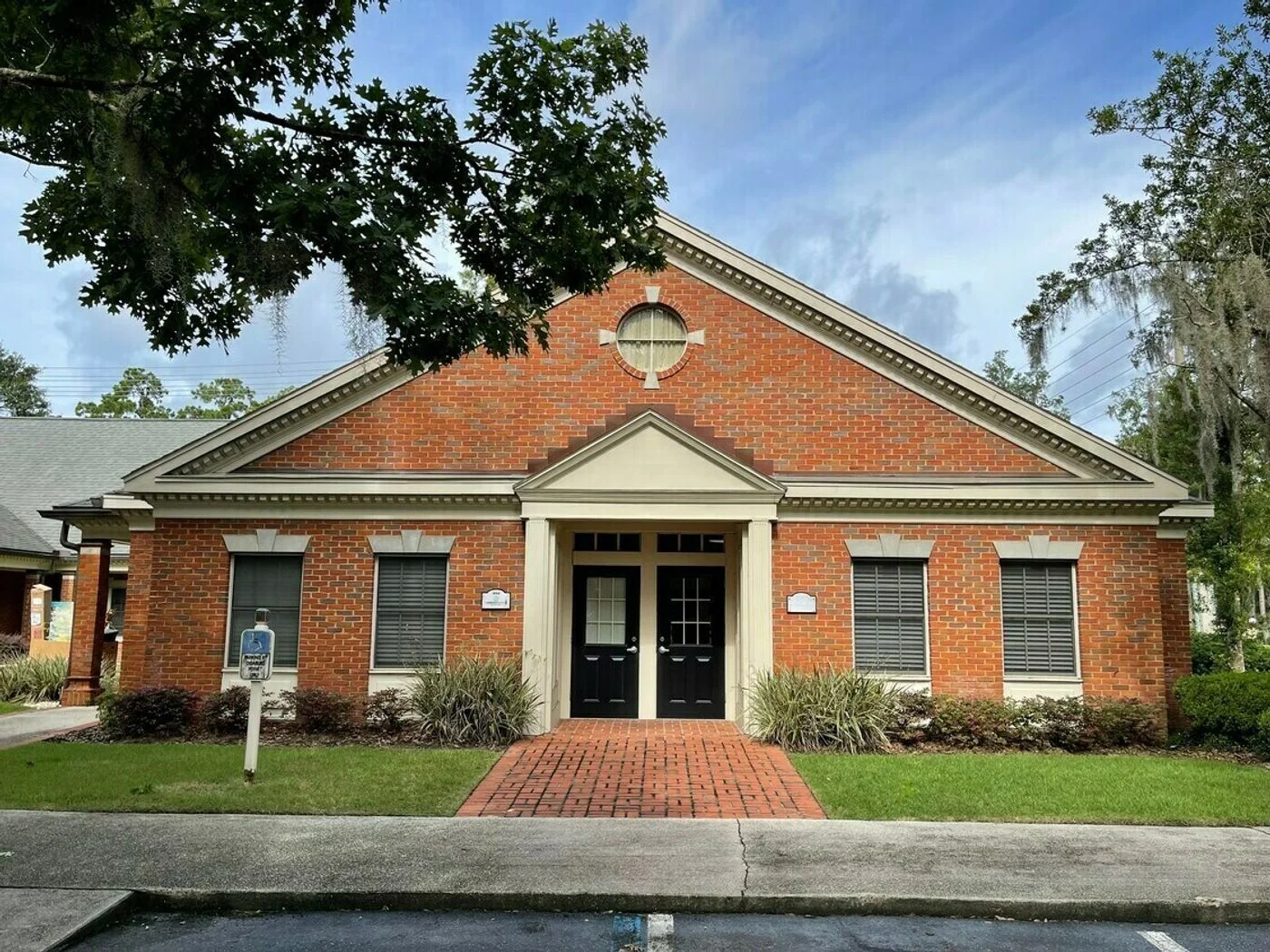 Photo 3 of 4210 Northwest 37th Place , Gainesville, FL 32606