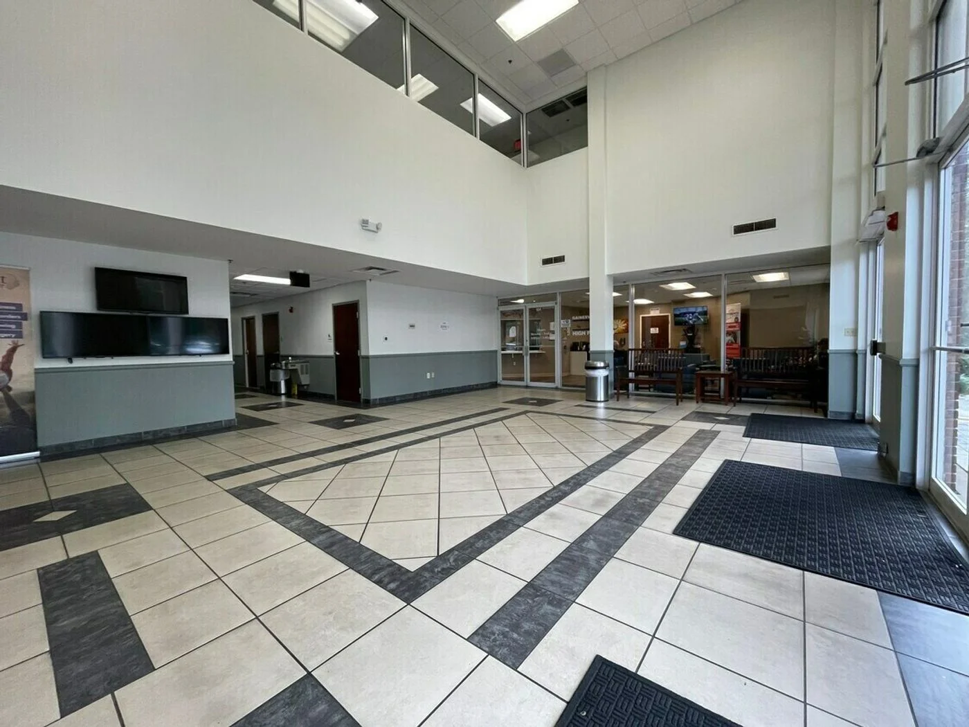 Photo 2 of 4340 Newberry Rd Ste 102, Gainesville, FL 32607