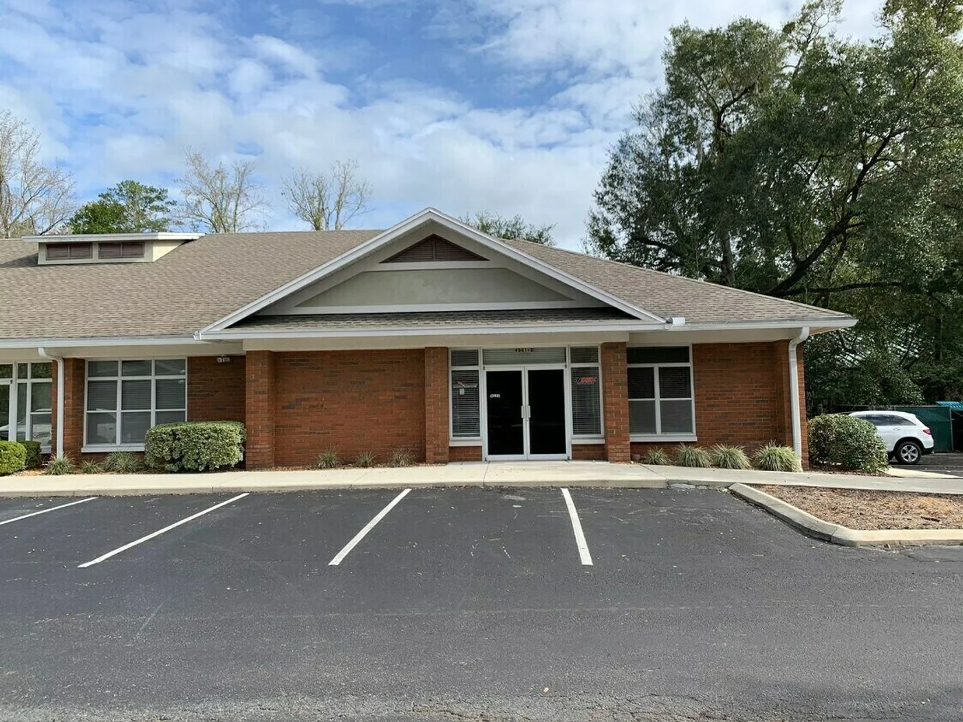 Photo 2 of 4961 Northwest 8th Avenue, Gainesville, FL 32605