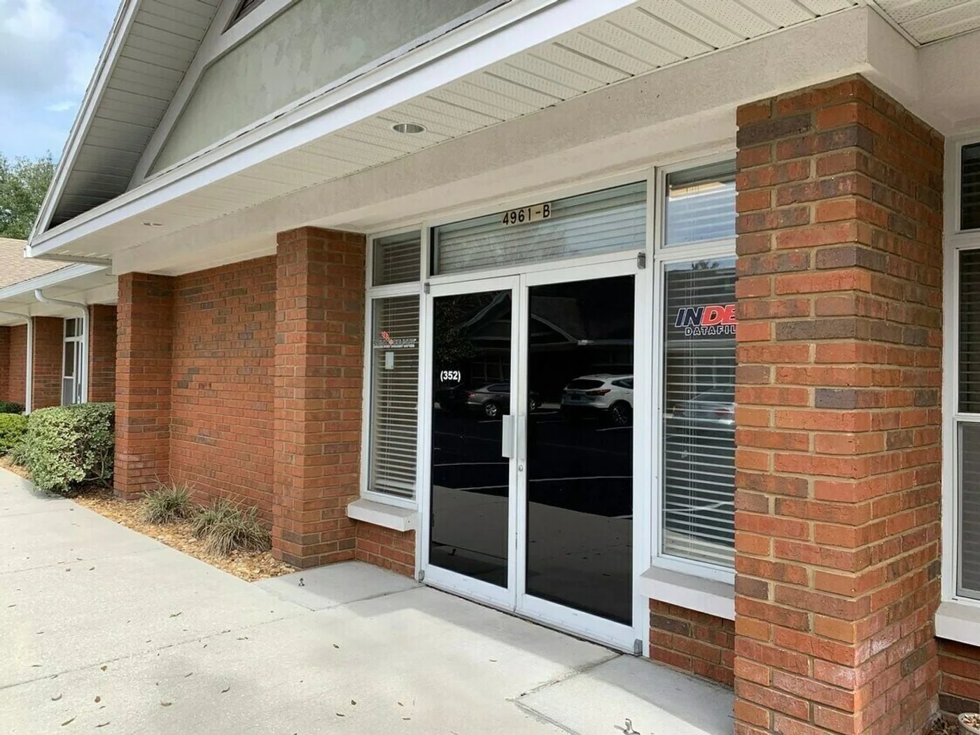 Photo 3 of 4961 Northwest 8th Avenue, Gainesville, FL 32605