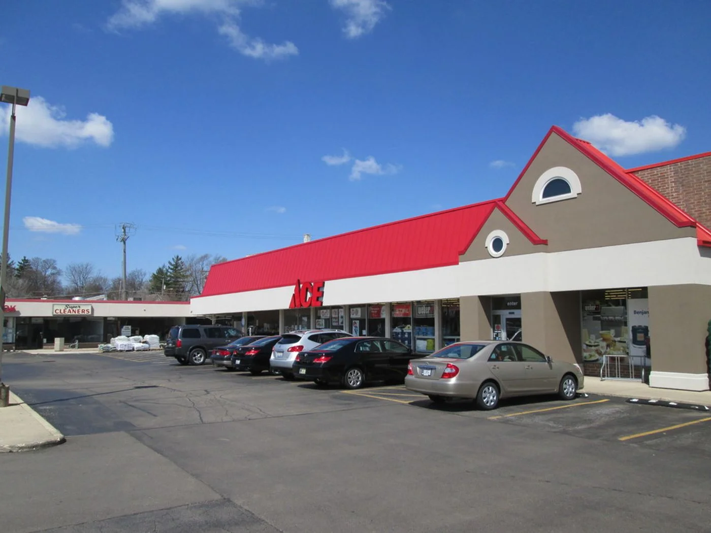 Photo 1 of 601 W State St, Geneva, IL 60134