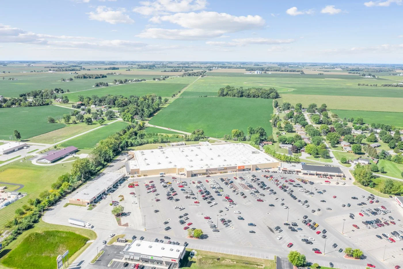 Photo 2 of 3228 S Western Ave, Marion, IN 46953