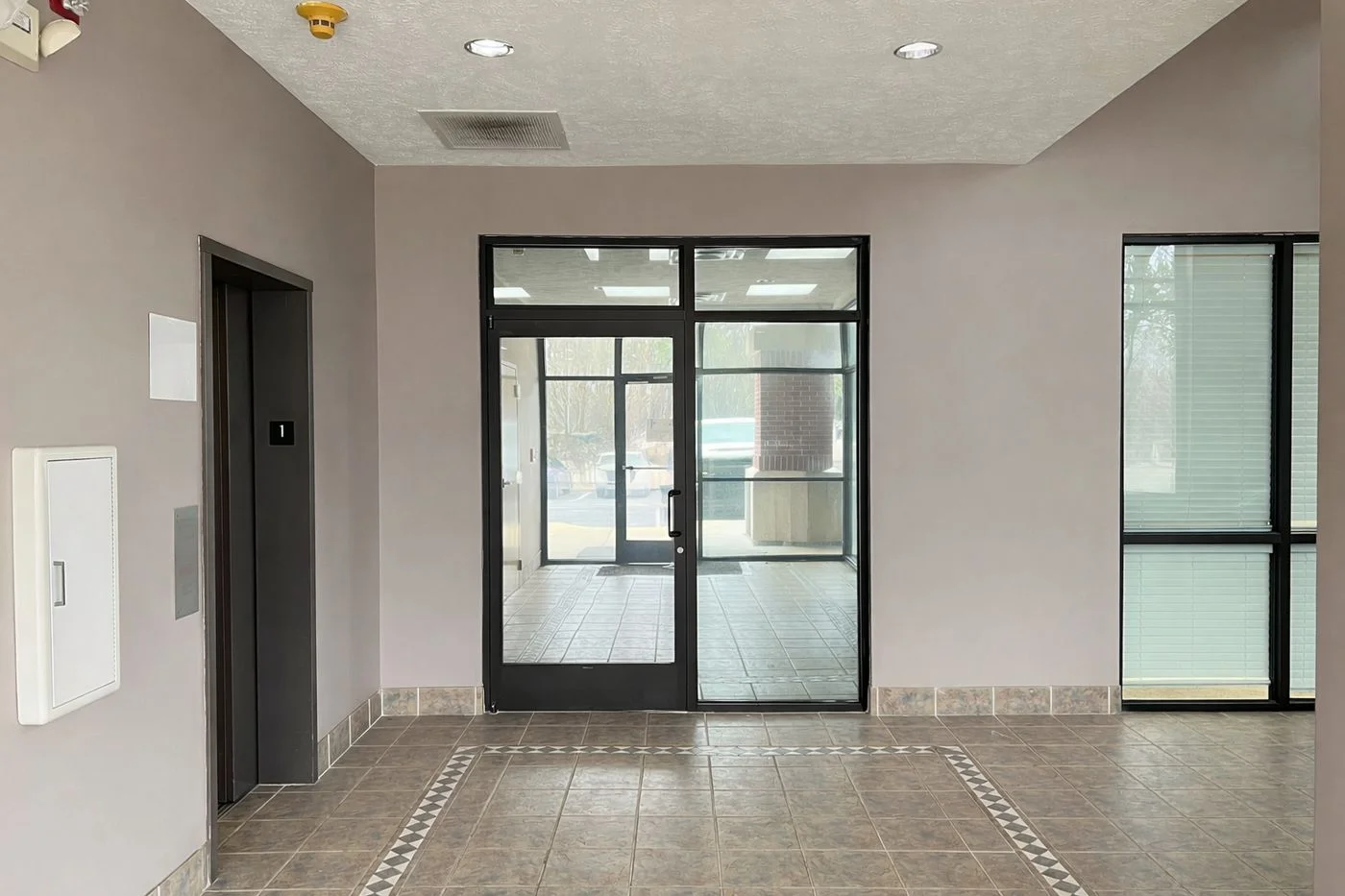 Photo 2 of 37 Sandstone Cir, Jackson, TN 38305