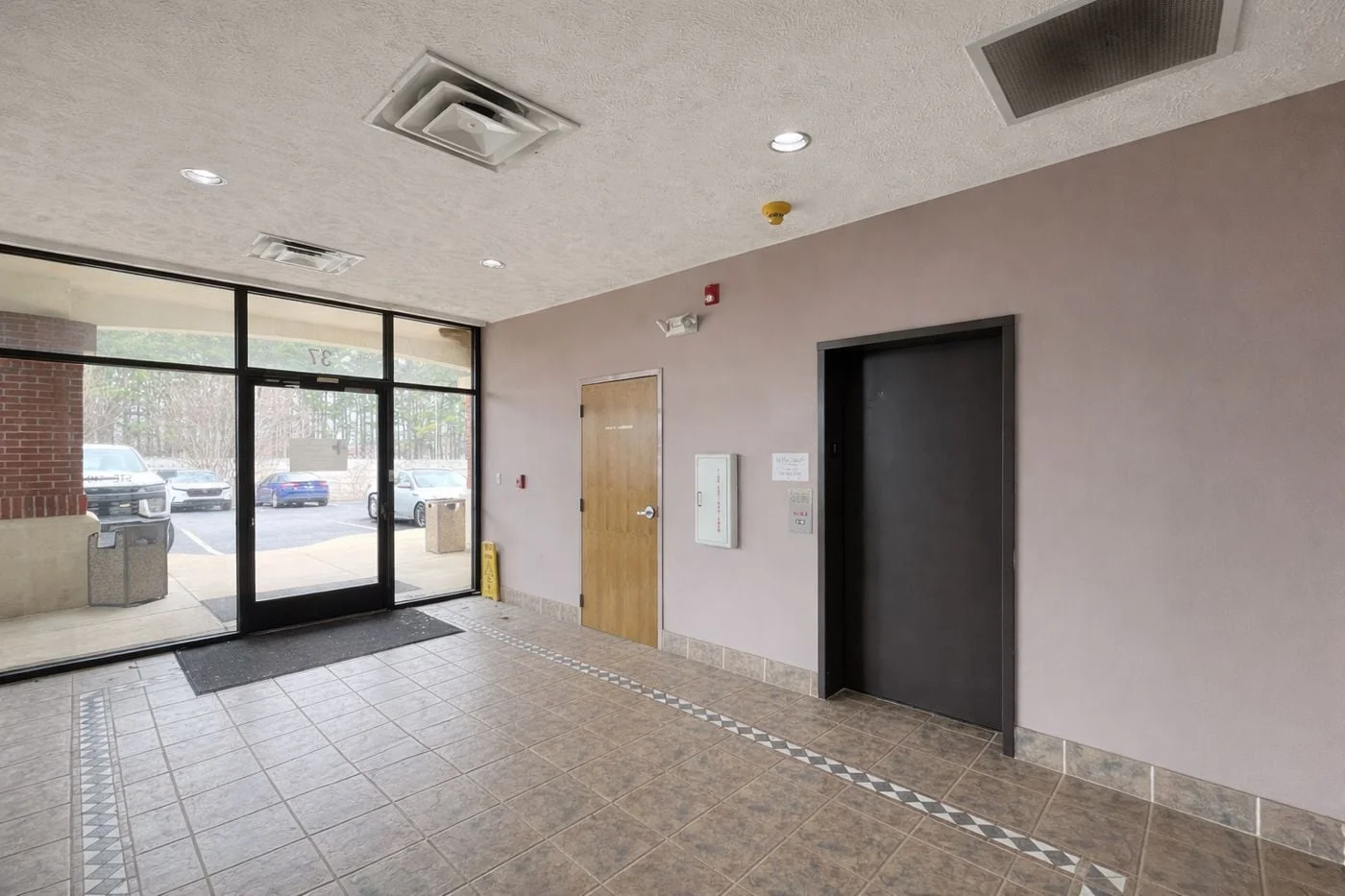 Photo 3 of 37 Sandstone Cir, Jackson, TN 38305