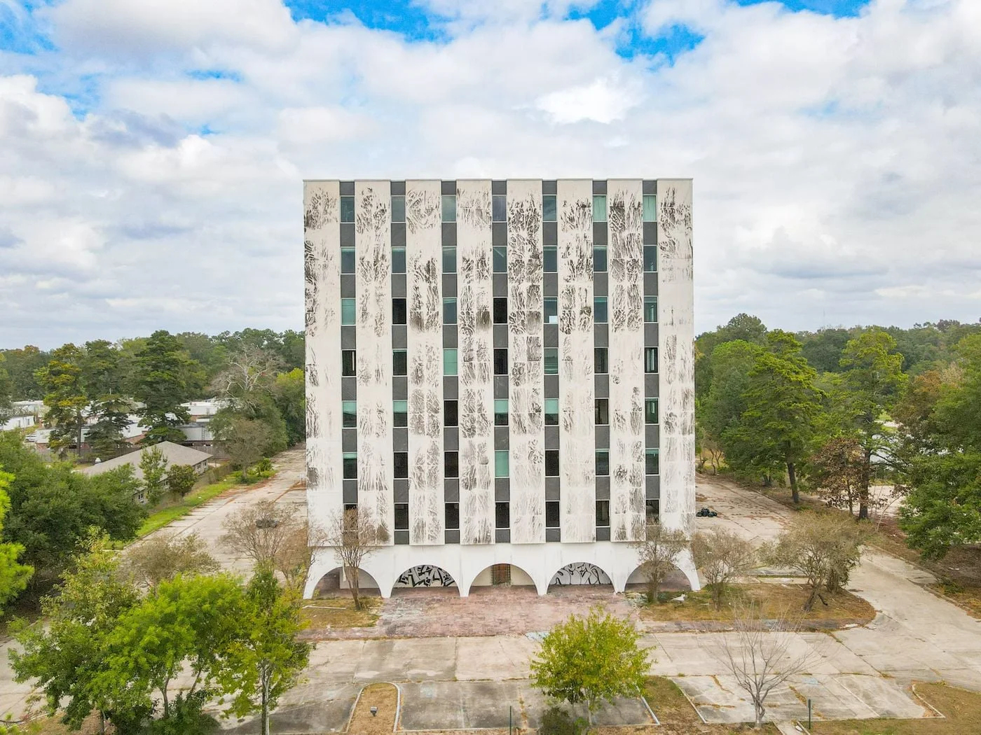 Photo 3 of 10225 Florida Boulevard, Baton Rouge, LA 70815