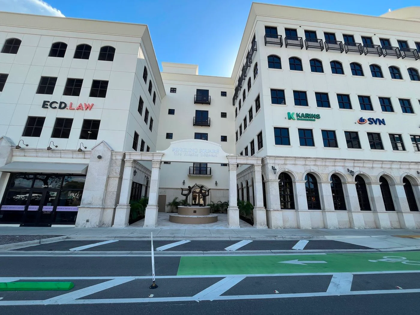 Photo 2 of 1626 Ringling Blvd, Sarasota, FL 34236