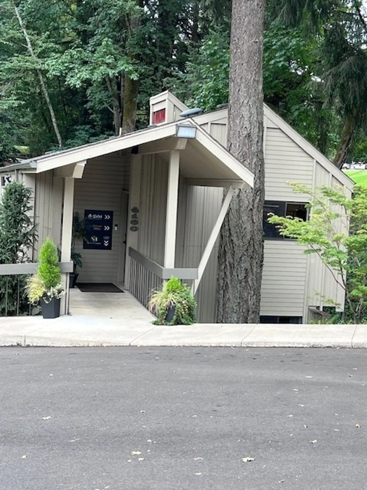 Photo 1 of 4160 Commercial St SE, Salem, OR 97302