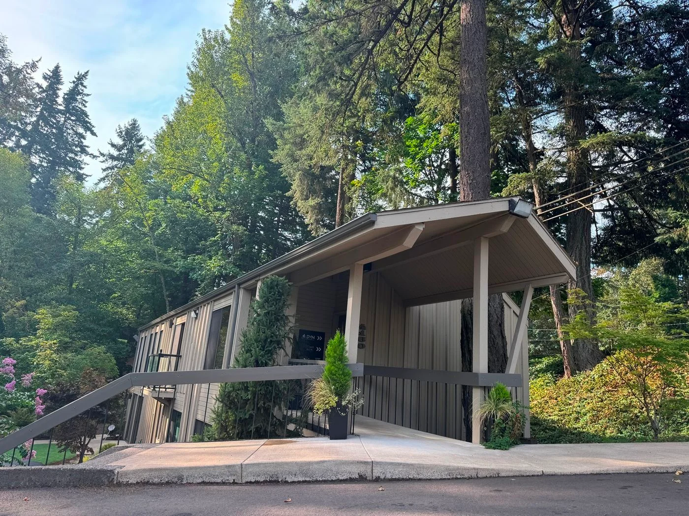 Photo 2 of 4160 Commercial St SE, Salem, OR 97302