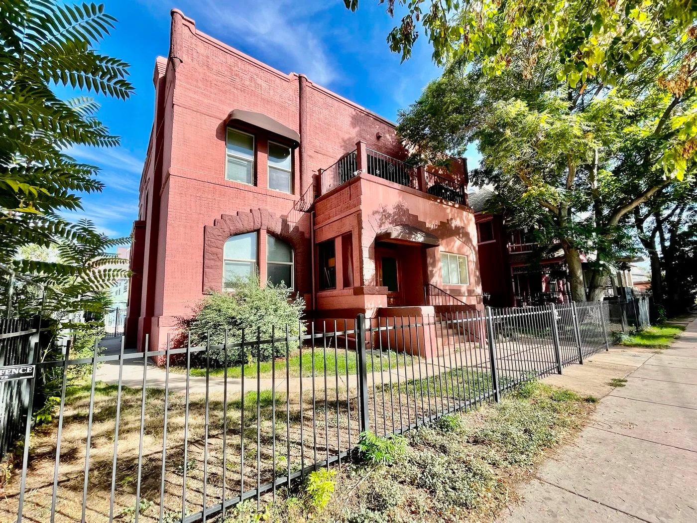 Photo 3 of 1544 N Pearl St, Denver, CO 80203