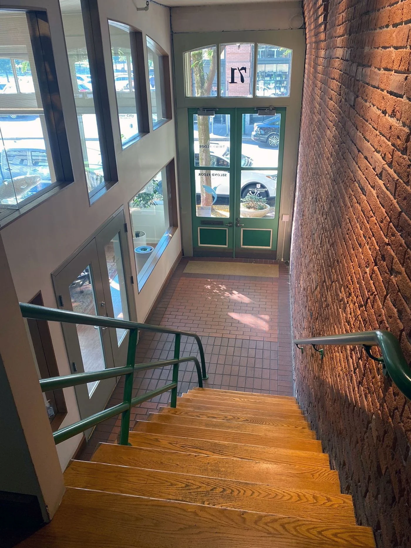 Photo 3 of SW 71 Oak St, Portland, OR 97204