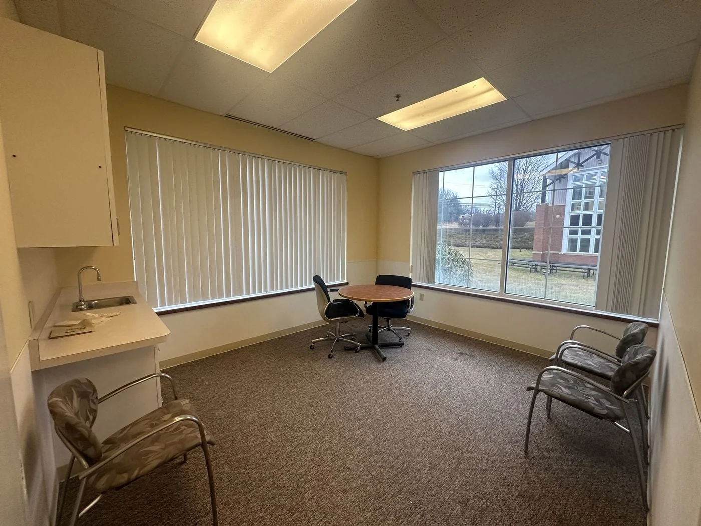 Photo 2 of 100 Simsbury Road, Avon, CT 06001