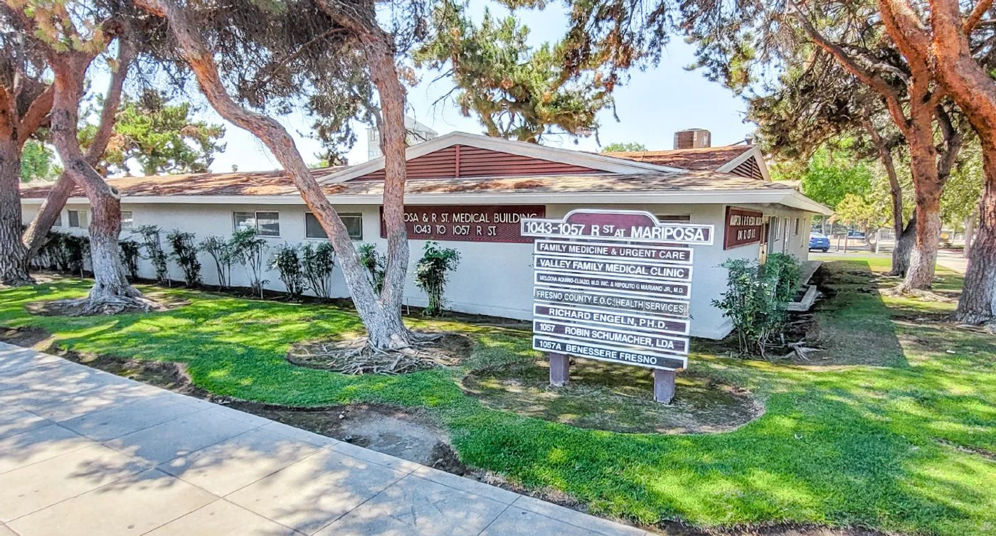 Photo 1 of 1043 R Street, Fresno, CA 93721