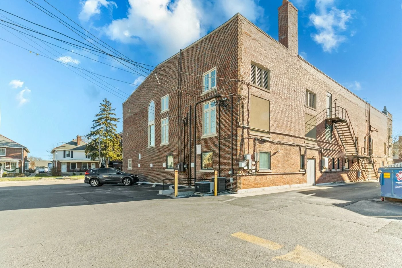 Photo 1 of 1207 Grandview Ave, Columbus, OH 43212