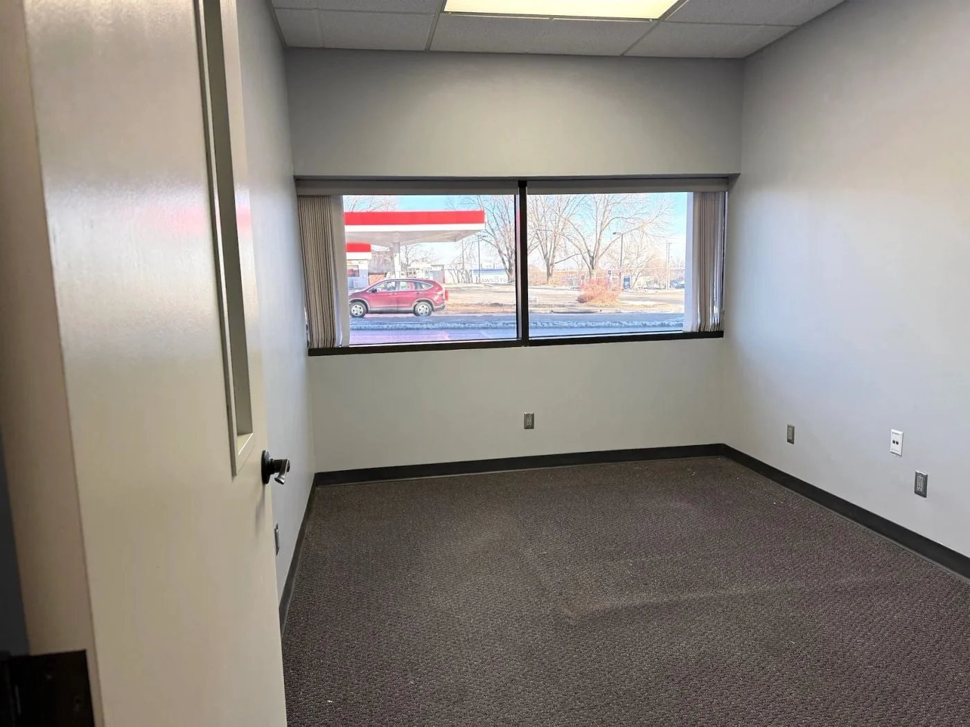 Photo 2 of 4435 O St, Lincoln, NE 68510