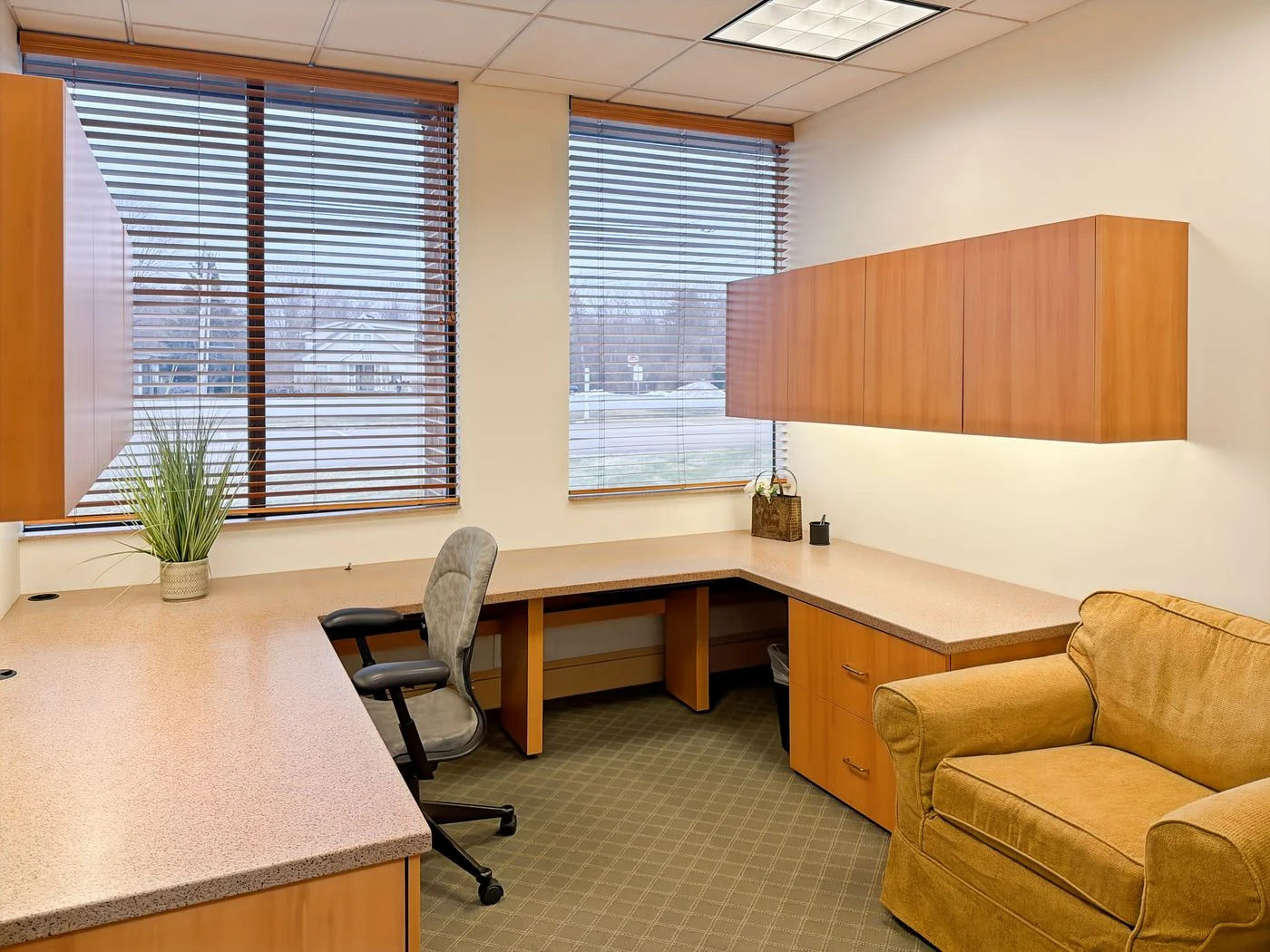 Photo 3 of 264 S River Rd 1st Floor, Bedford, NH 17750