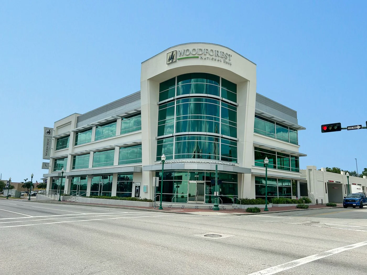 Photo 1 of 400 W. Davis Street, Conroe, TX 77301