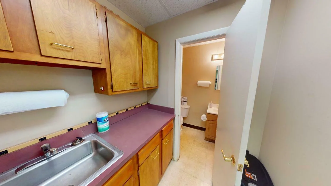 Photo 2 of 4337 Cleveland Ave, Columbus, OH 43224