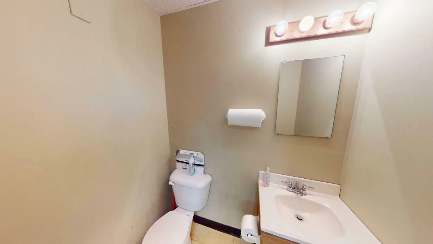 Photo 3 of 4337 Cleveland Ave, Columbus, OH 43224